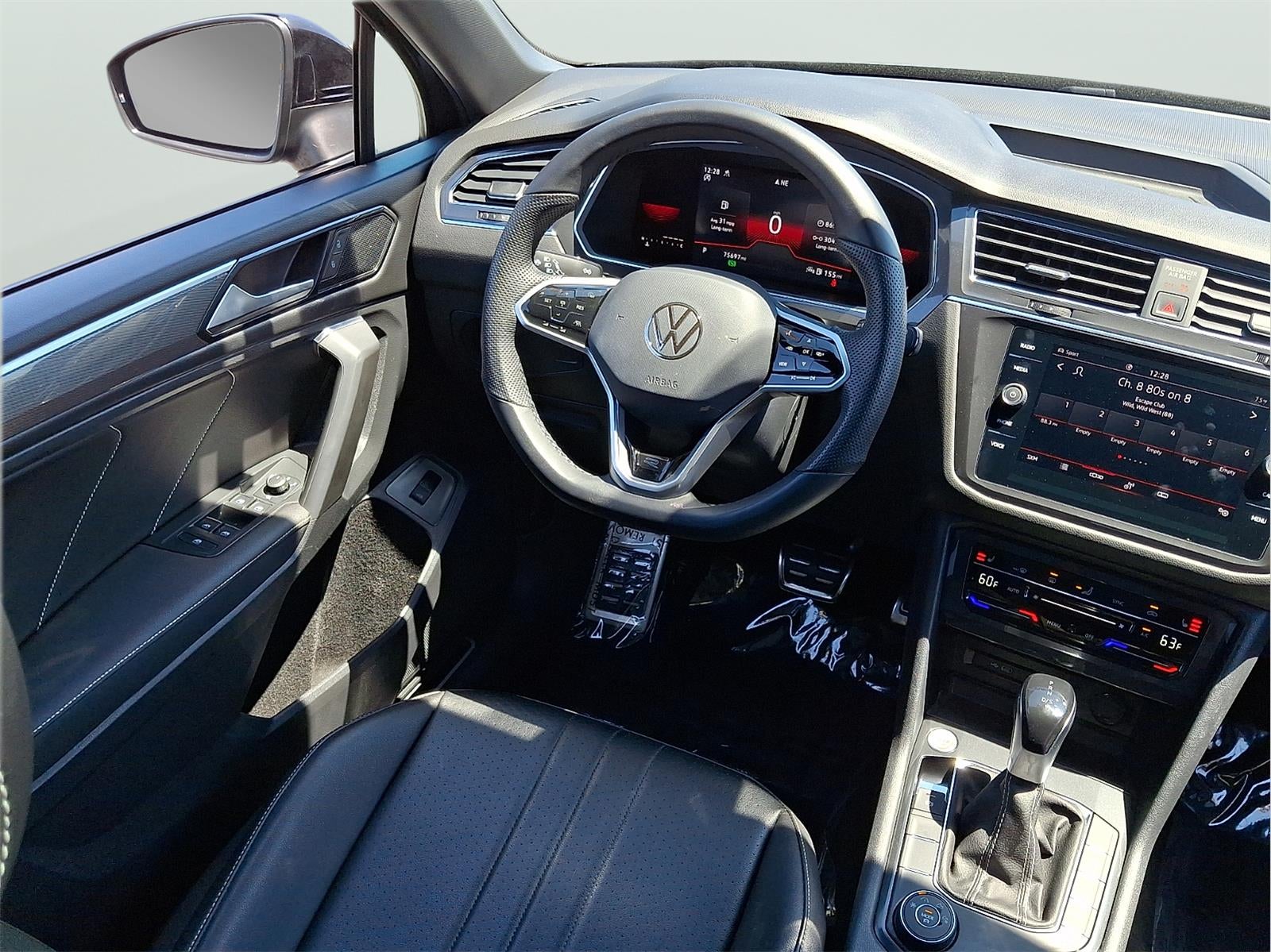2022 Volkswagen Tiguan SE R-Line Black