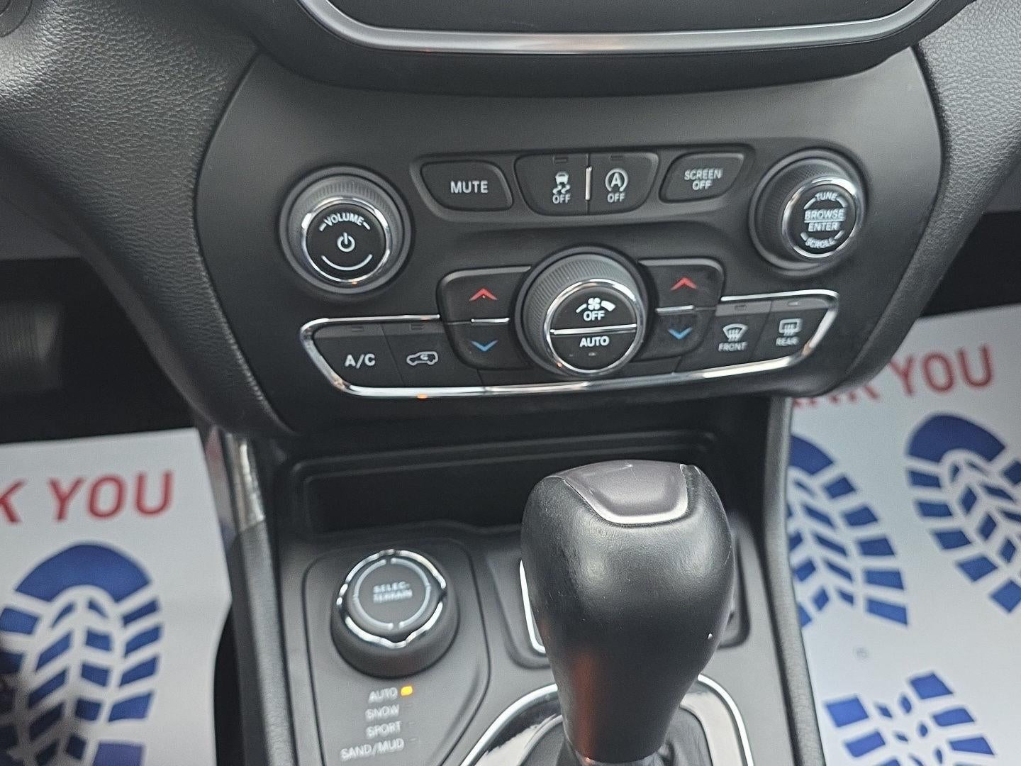 2023 Jeep Cherokee Altitude Lux