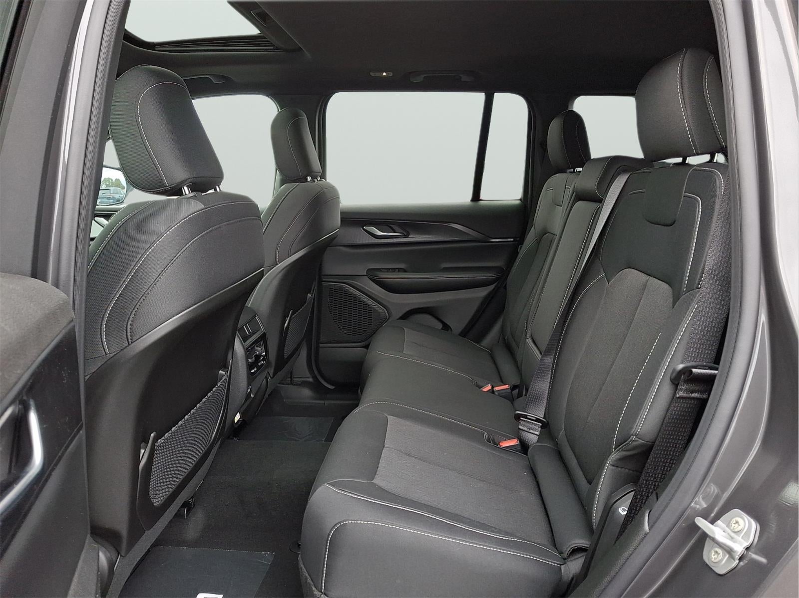 2026 Jeep Grand Cherokee Laredo X