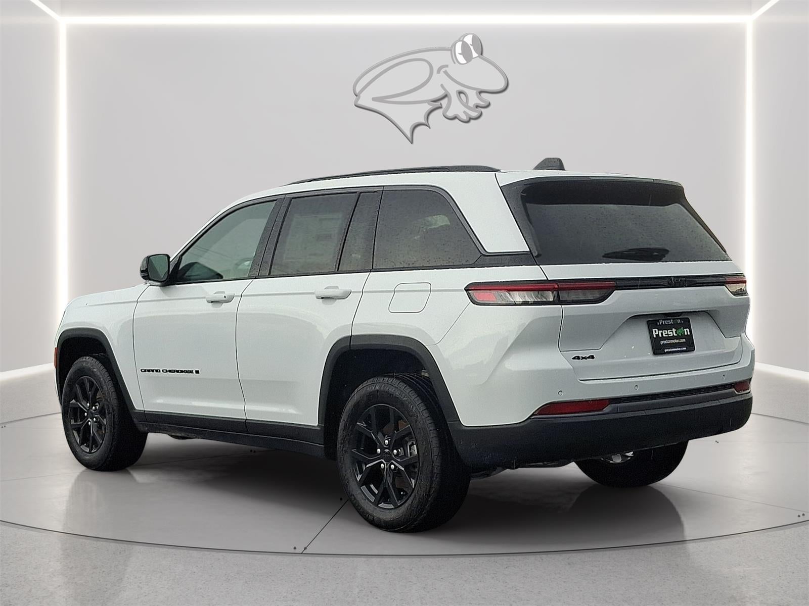 2026 Jeep Grand Cherokee Laredo Altitude