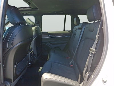 2026 Jeep Grand Cherokee Laredo Altitude