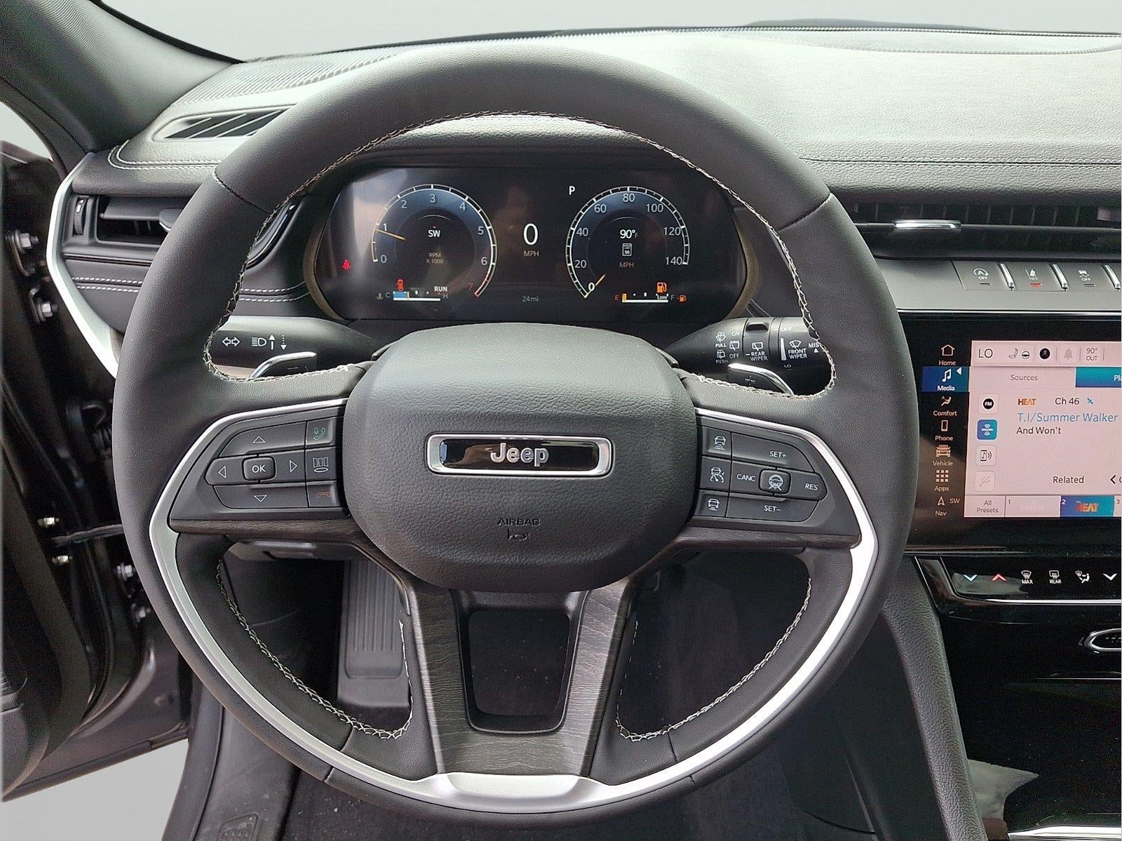 2026 Jeep Grand Cherokee Laredo Altitude