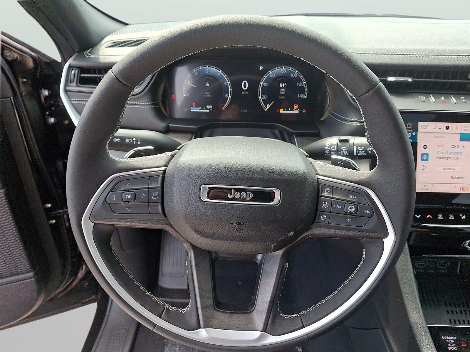 2026 Jeep Grand Cherokee Laredo Altitude