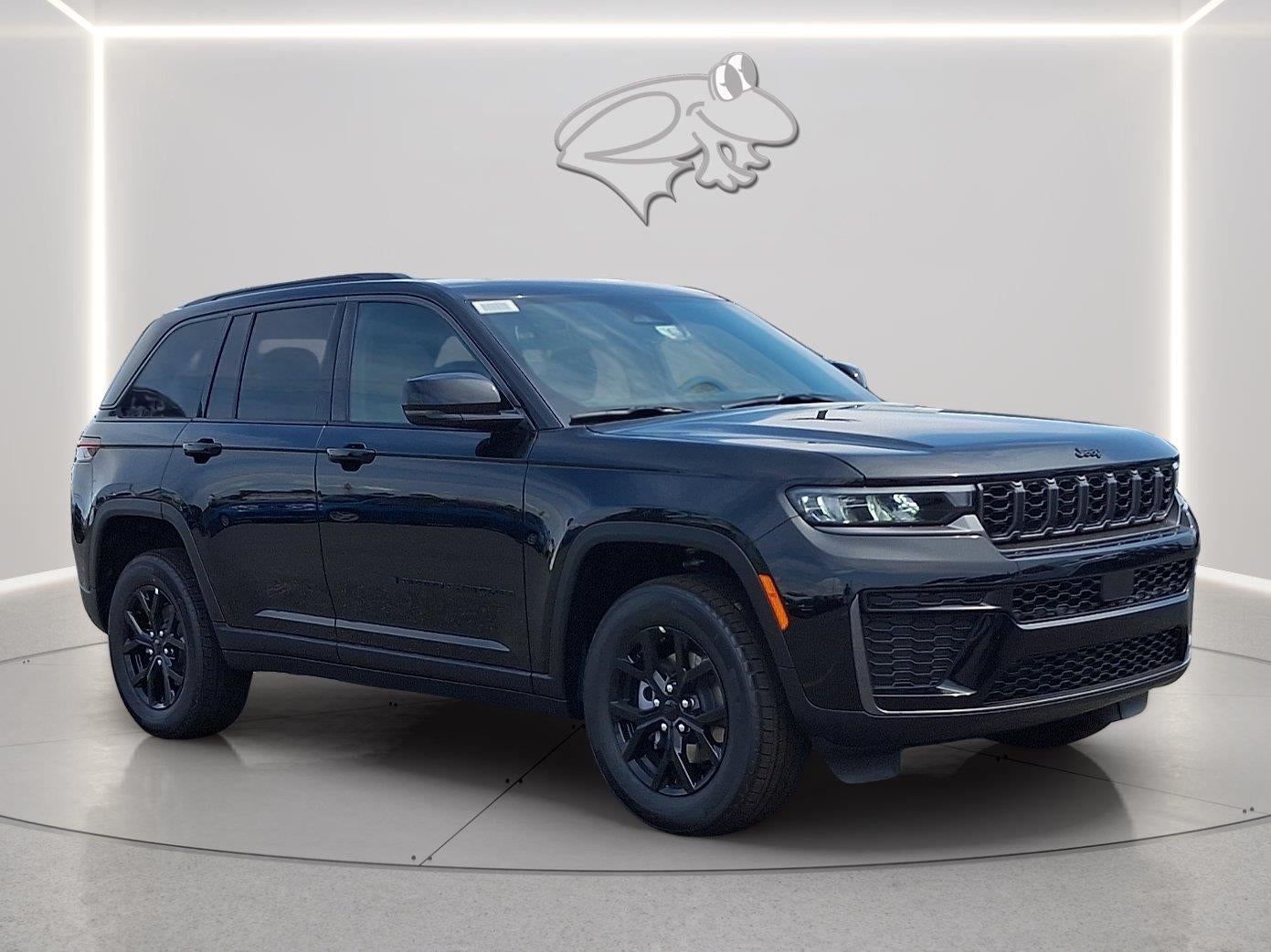 2026 Jeep Grand Cherokee Laredo Altitude