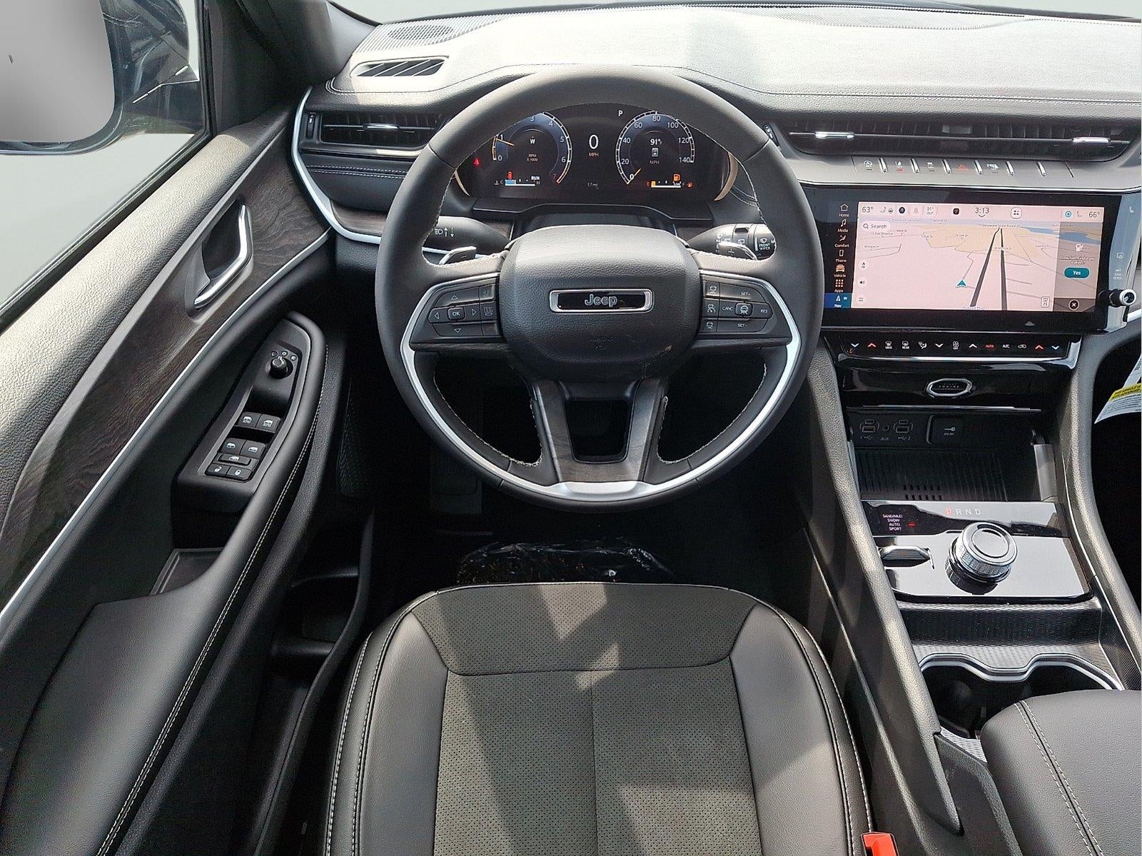 2026 Jeep Grand Cherokee Laredo Altitude