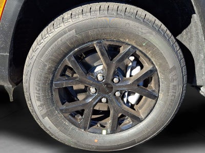 2026 Jeep Grand Cherokee Laredo Altitude