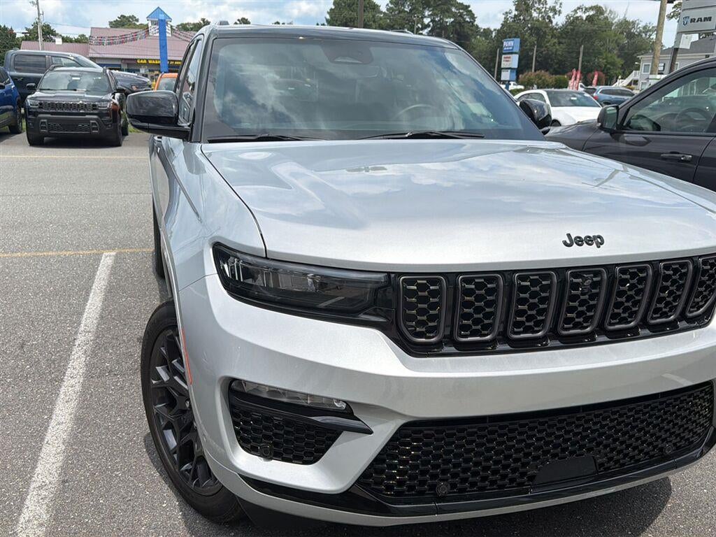 2025 Jeep Grand Cherokee Summit