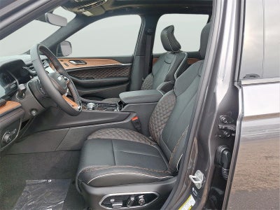 2025 Jeep Grand Cherokee Summit Reserve