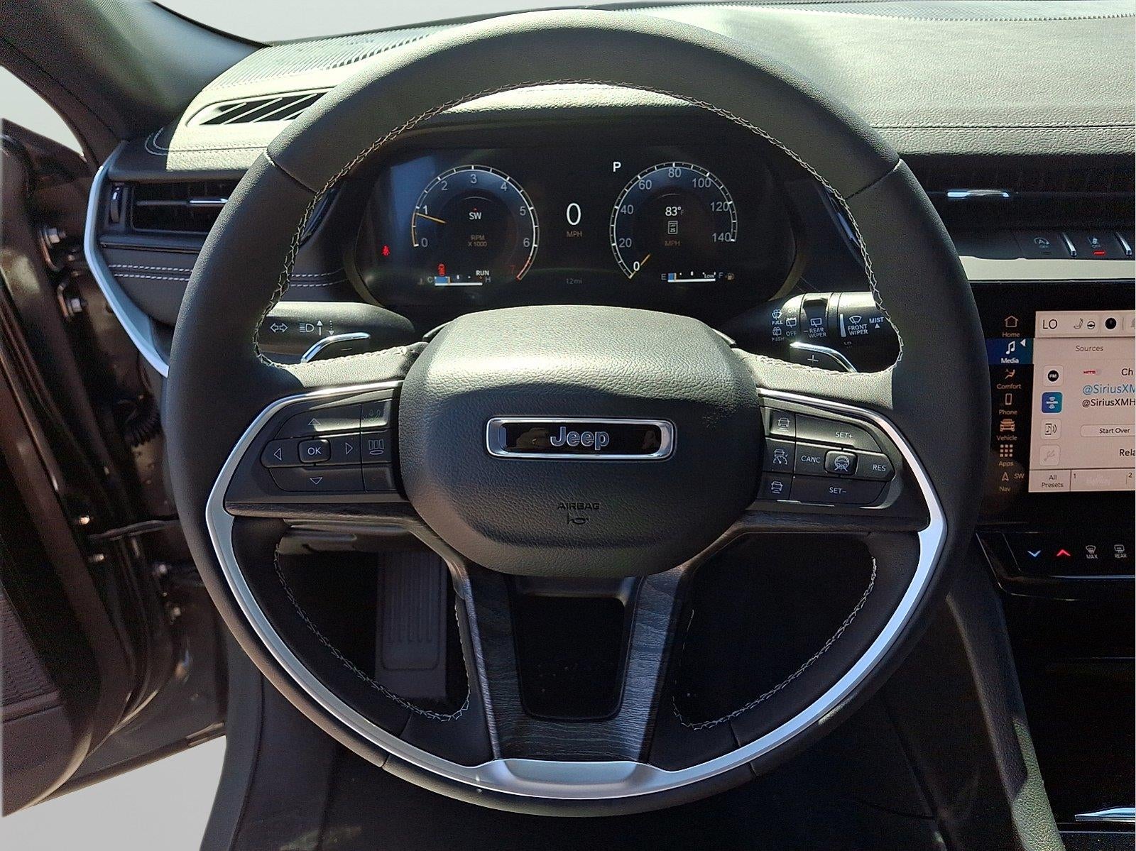 2027 Jeep Grand Cherokee L Laredo Altitude