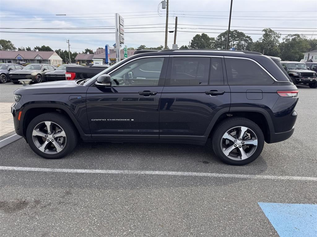 2022 Jeep Grand Cherokee 4xe BASE