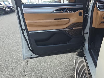 2022 Jeep Grand Wagoneer Series III
