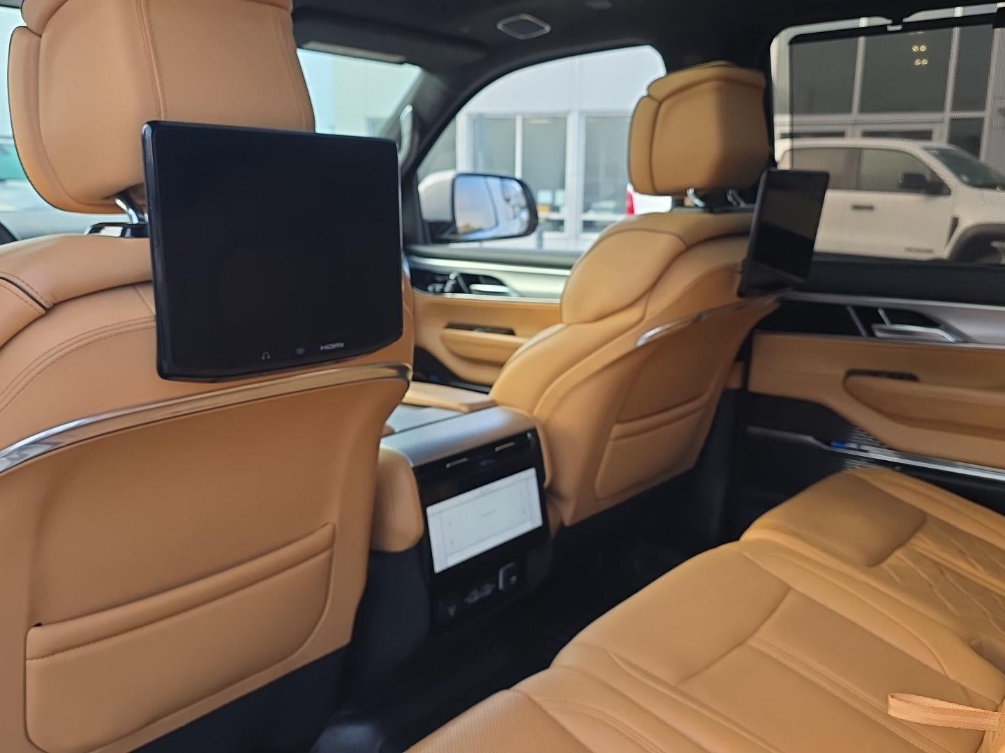2022 Jeep Grand Wagoneer Series III