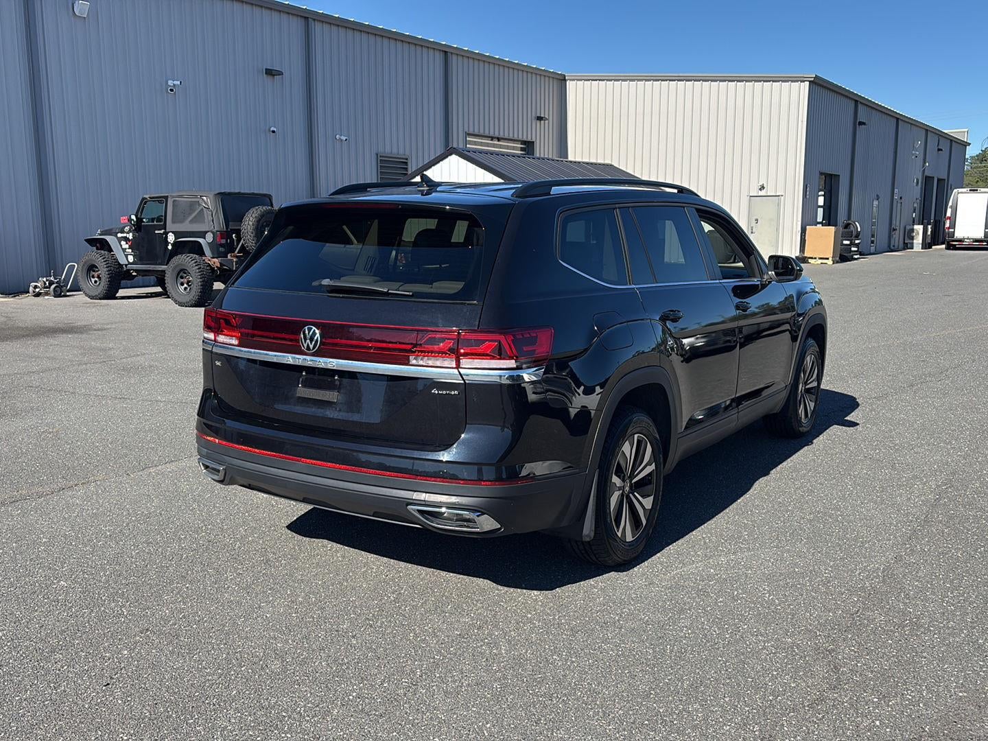 2024 Volkswagen Atlas 2.0T SE