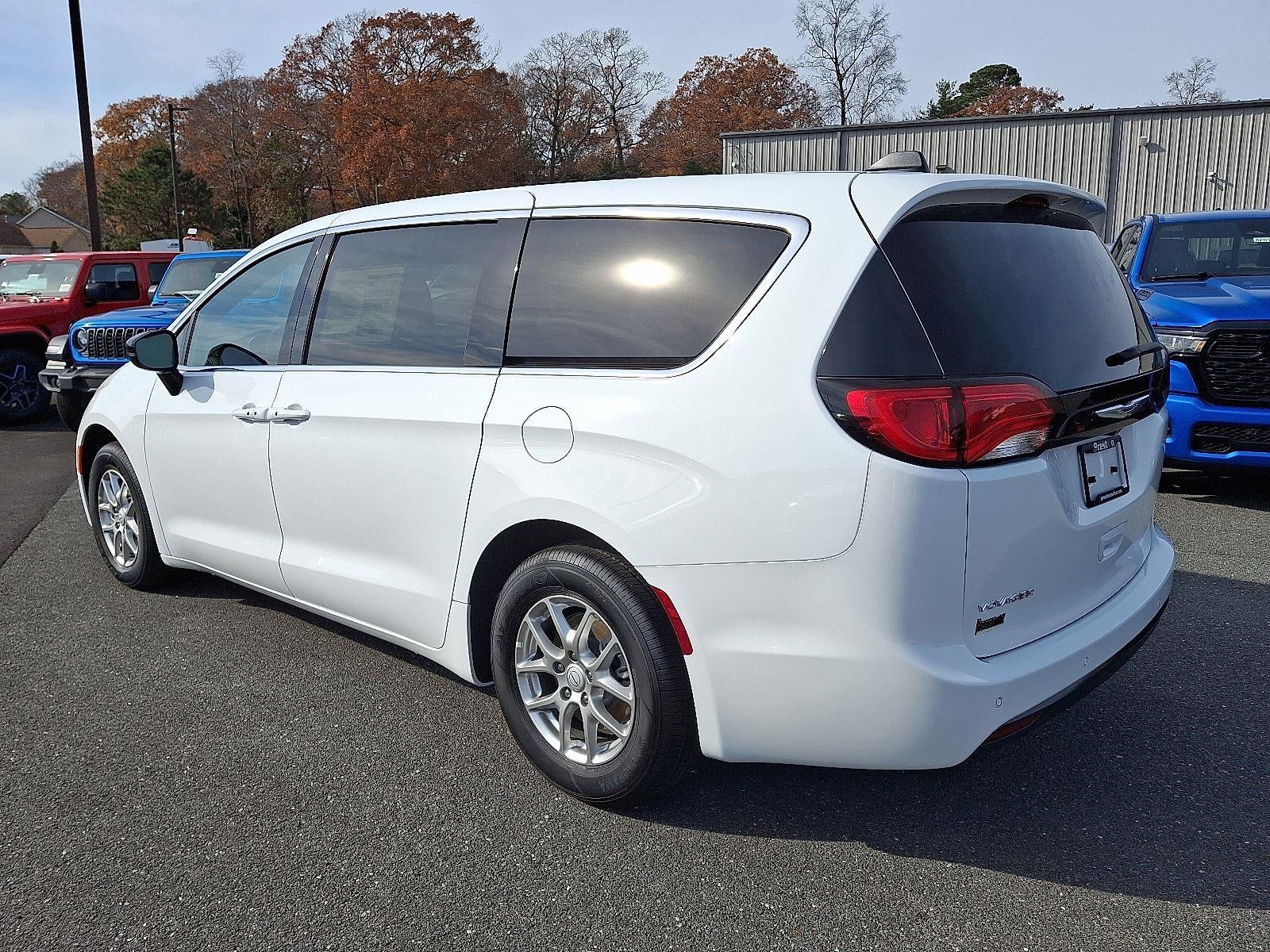 2026 Chrysler Voyager LX