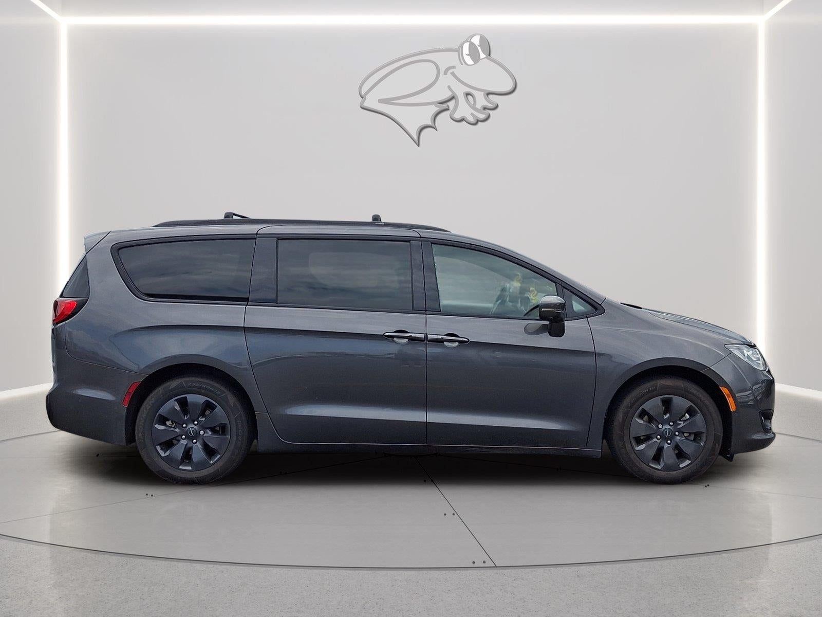 2020 Chrysler Pacifica Hybrid Limited