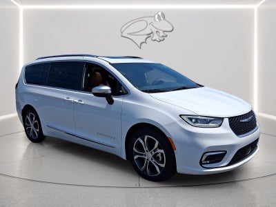 2026 Chrysler Pacifica Pinnacle