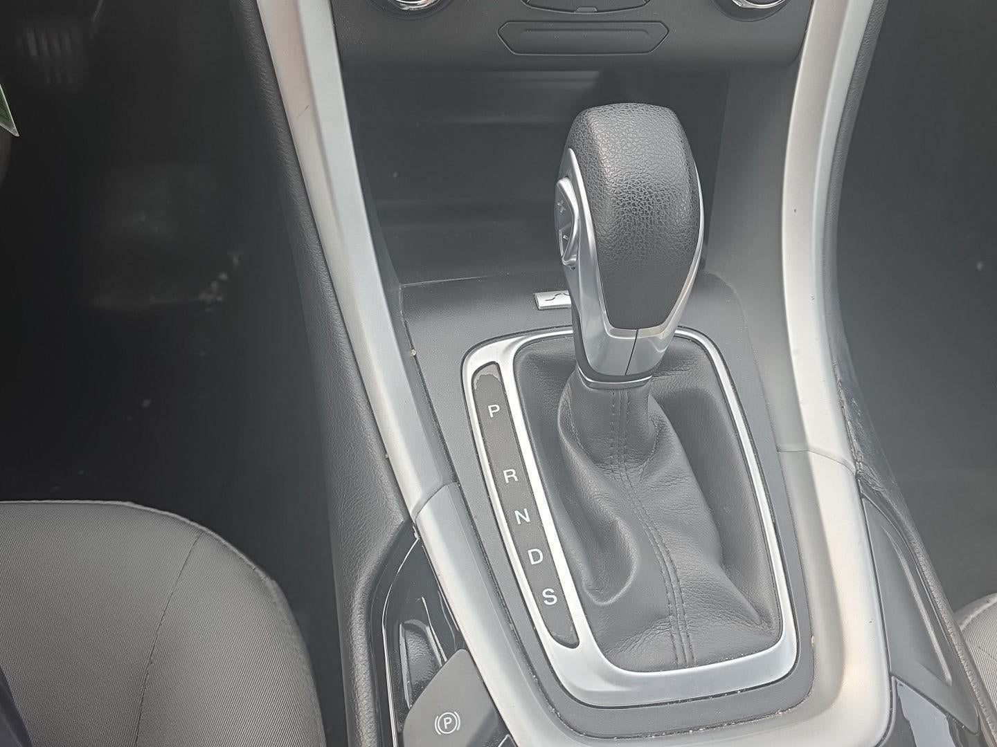 2016 Ford FUSION S