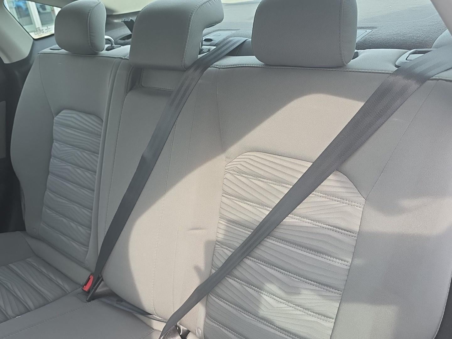 2016 Ford FUSION S