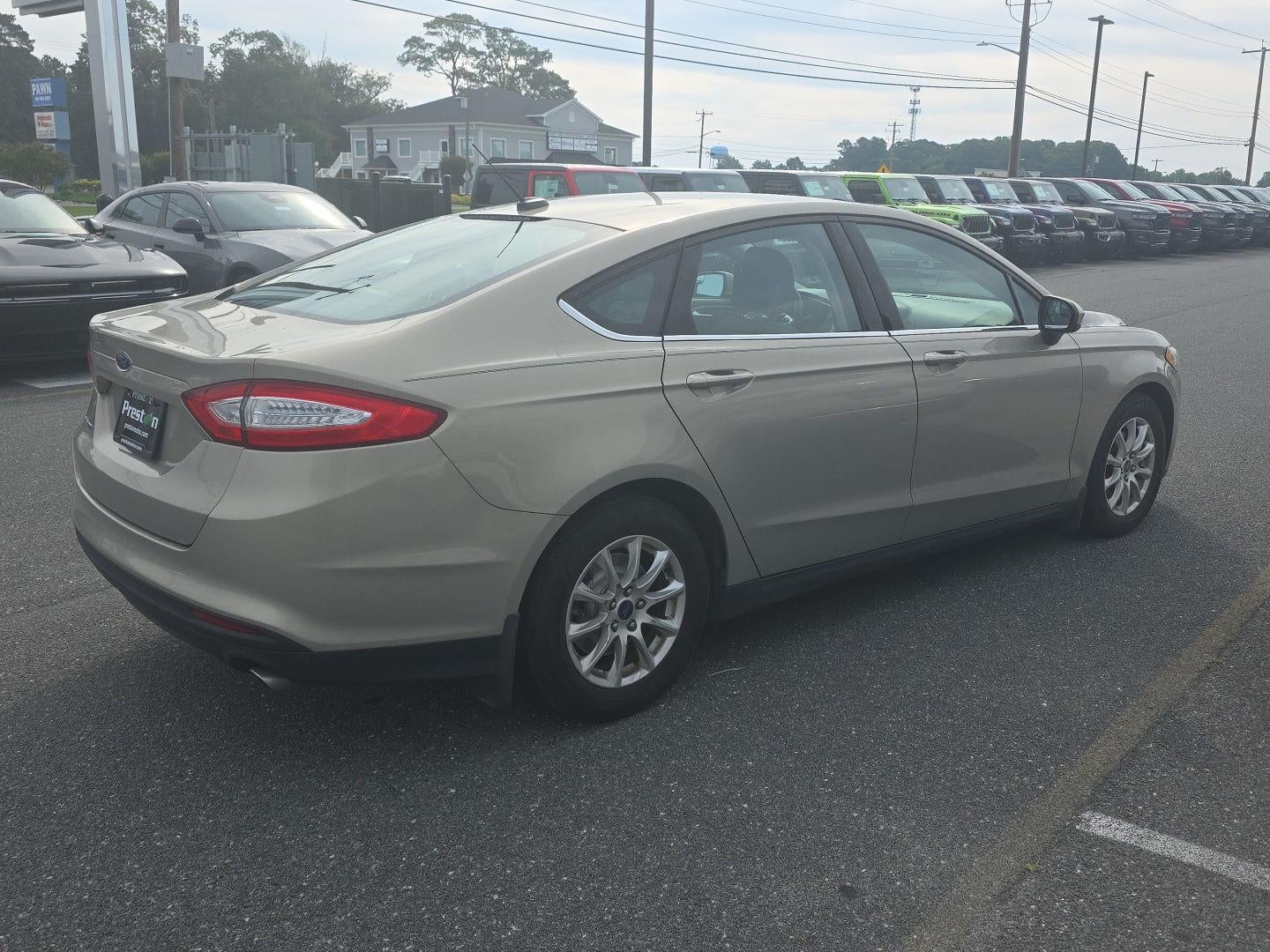 2016 Ford FUSION S