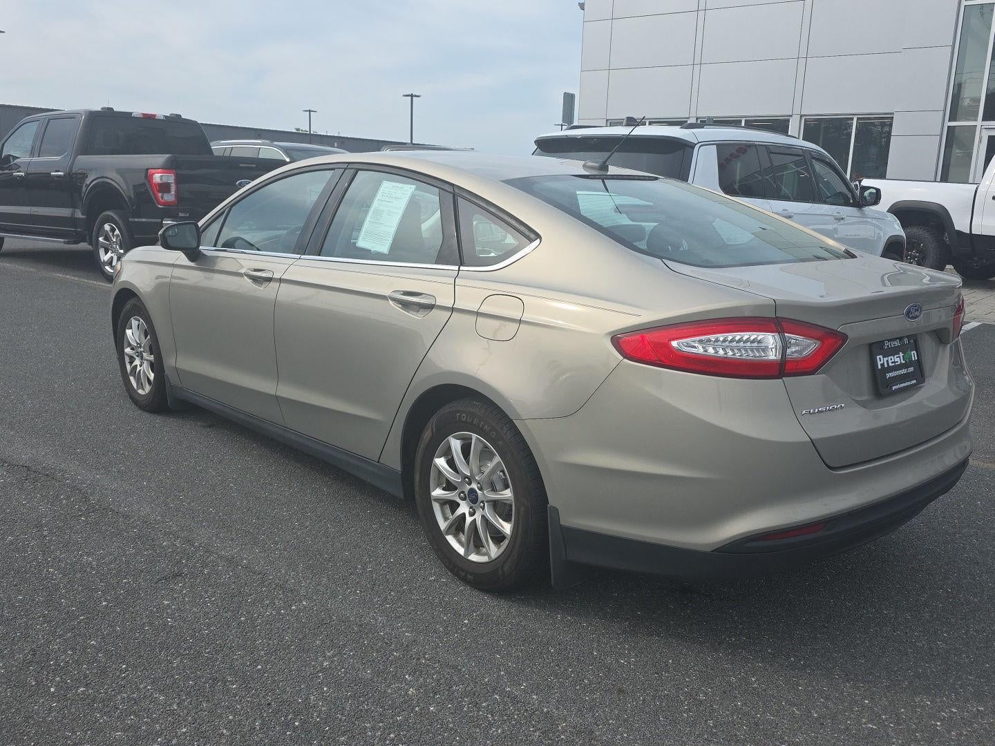 2016 Ford FUSION S