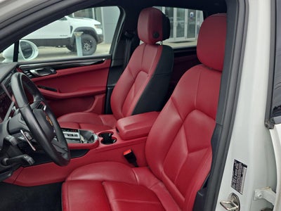 2022 Porsche MACAN S