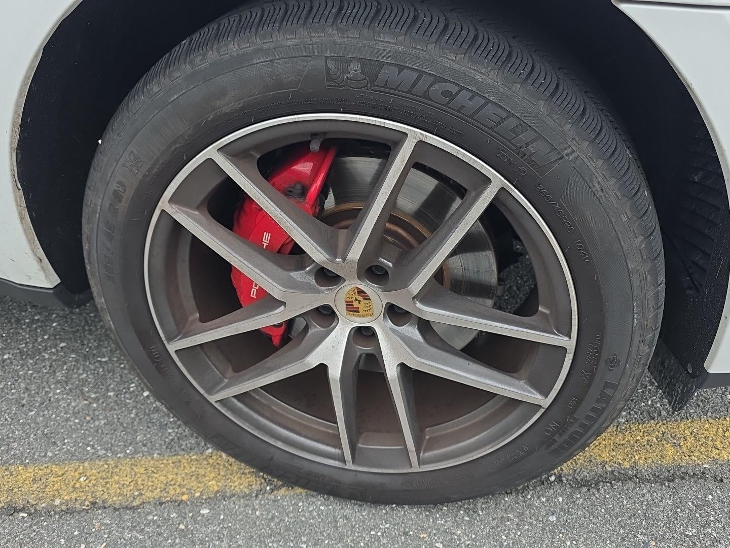 2022 Porsche MACAN S