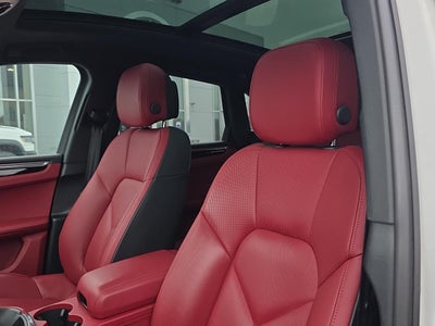 2022 Porsche MACAN S