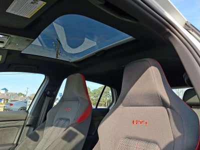 2024 Volkswagen Golf GTI 380 SE