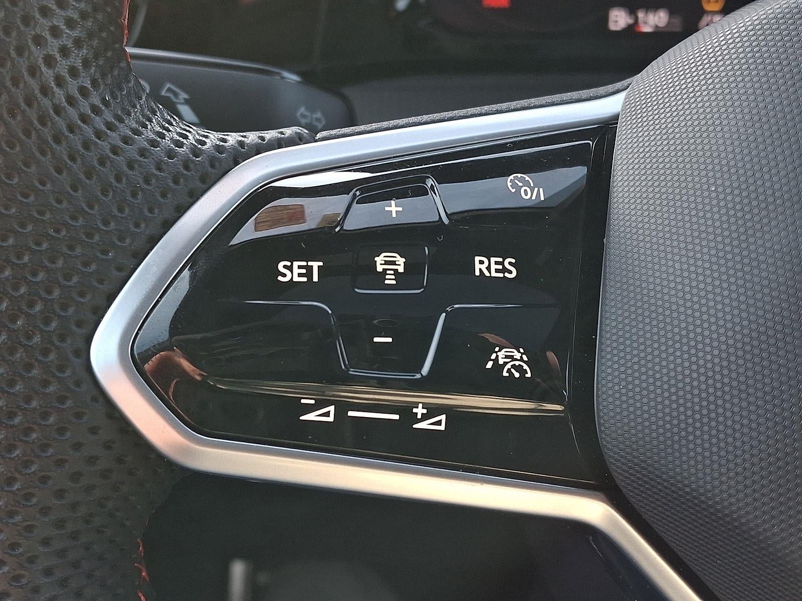 2024 Volkswagen Golf GTI 380 SE