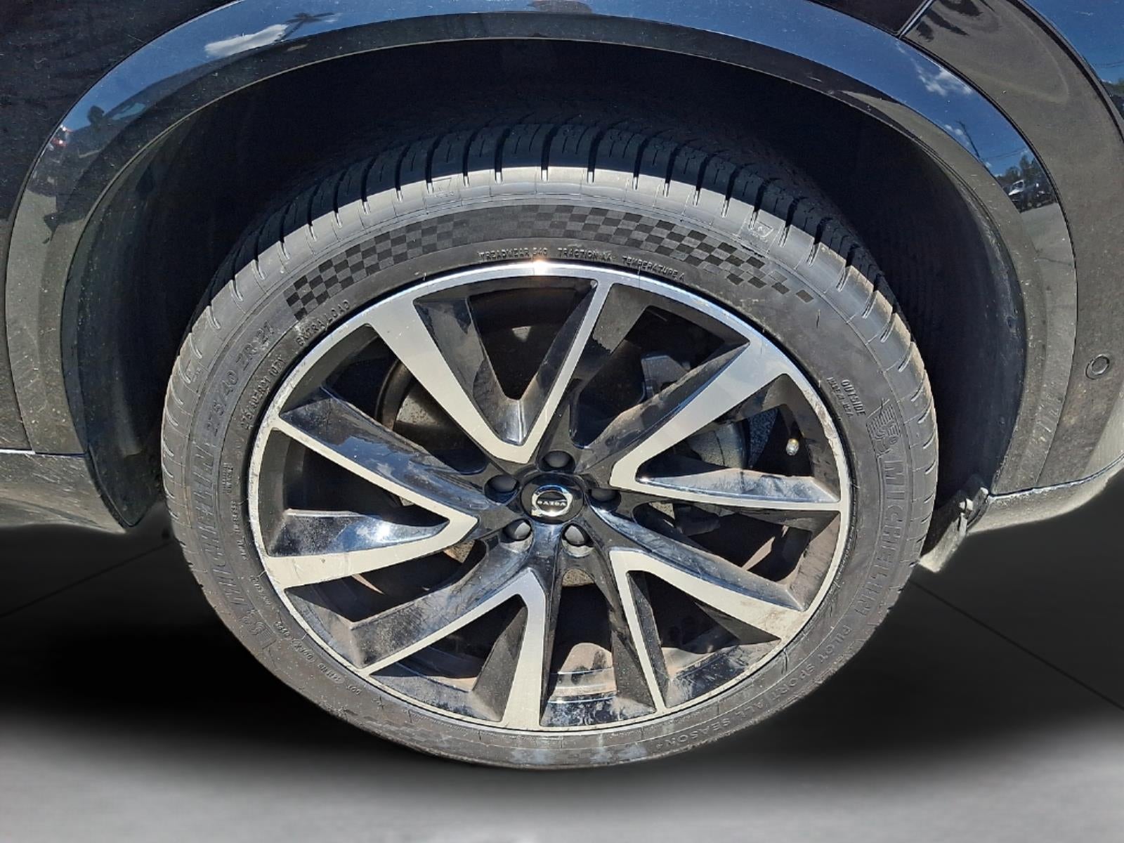 2023 Volvo XC90 B5 Plus