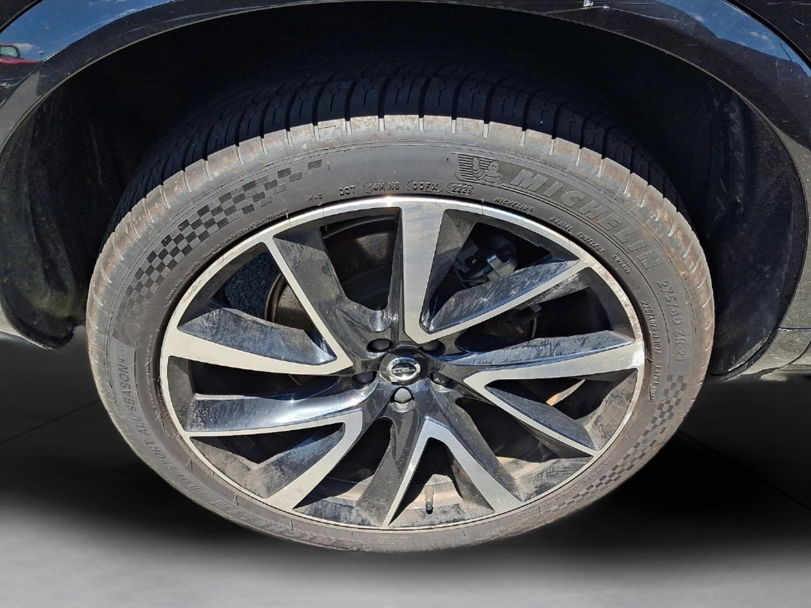 2023 Volvo XC90 B5 Plus