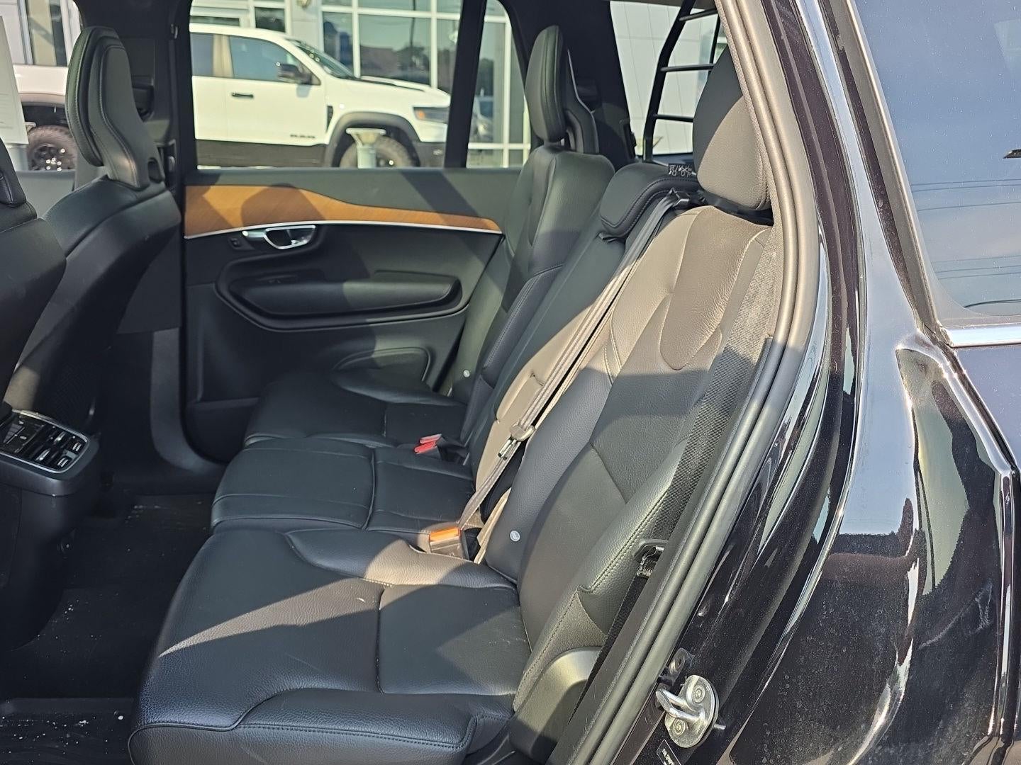 2023 Volvo XC90 B5 Plus