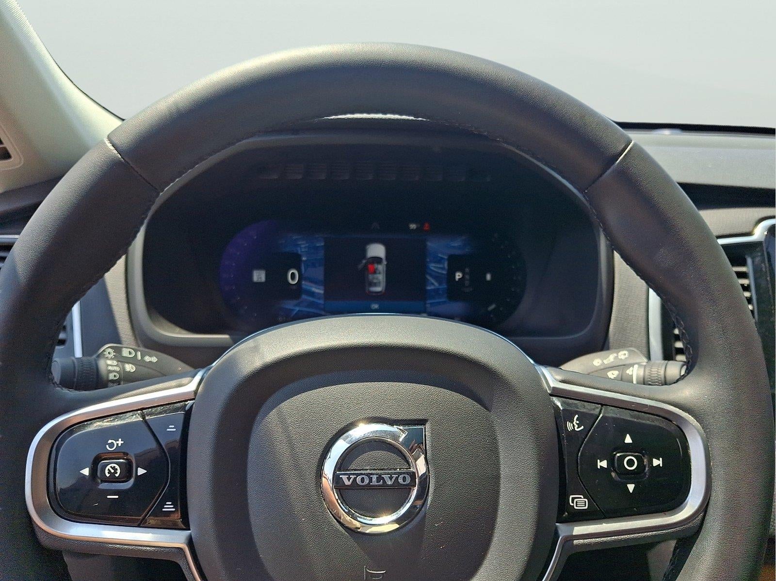 2023 Volvo XC90 Plus