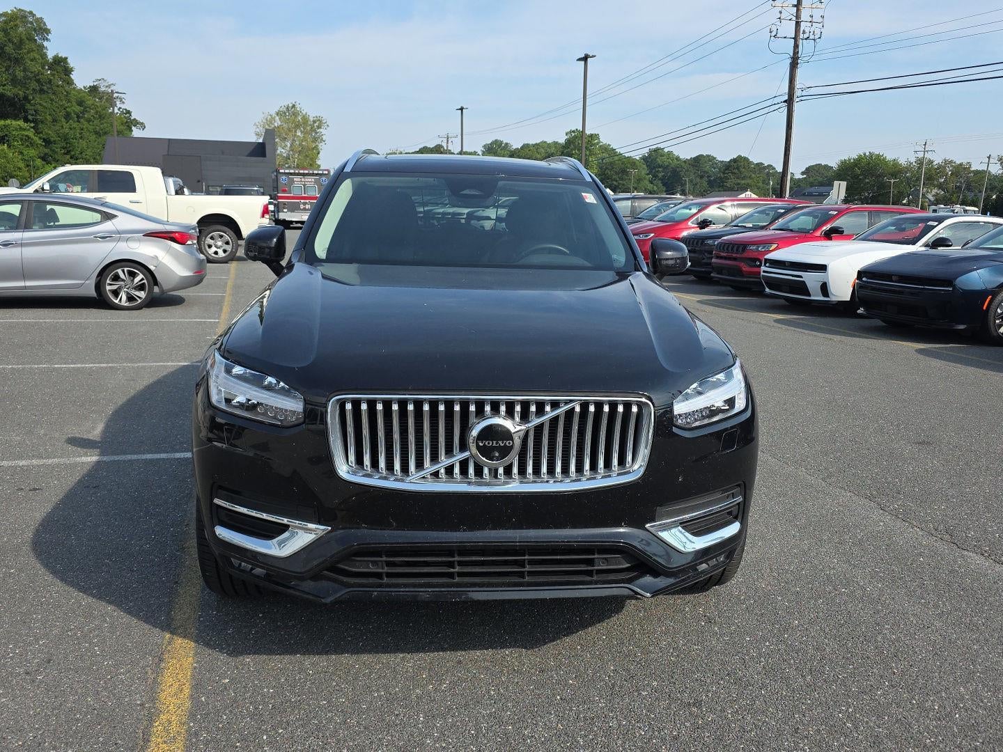 2023 Volvo XC90 B5 Plus