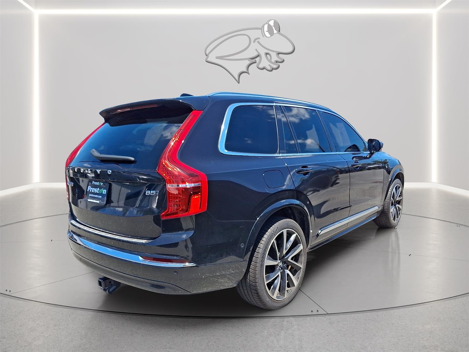 2023 Volvo XC90 B5 Plus