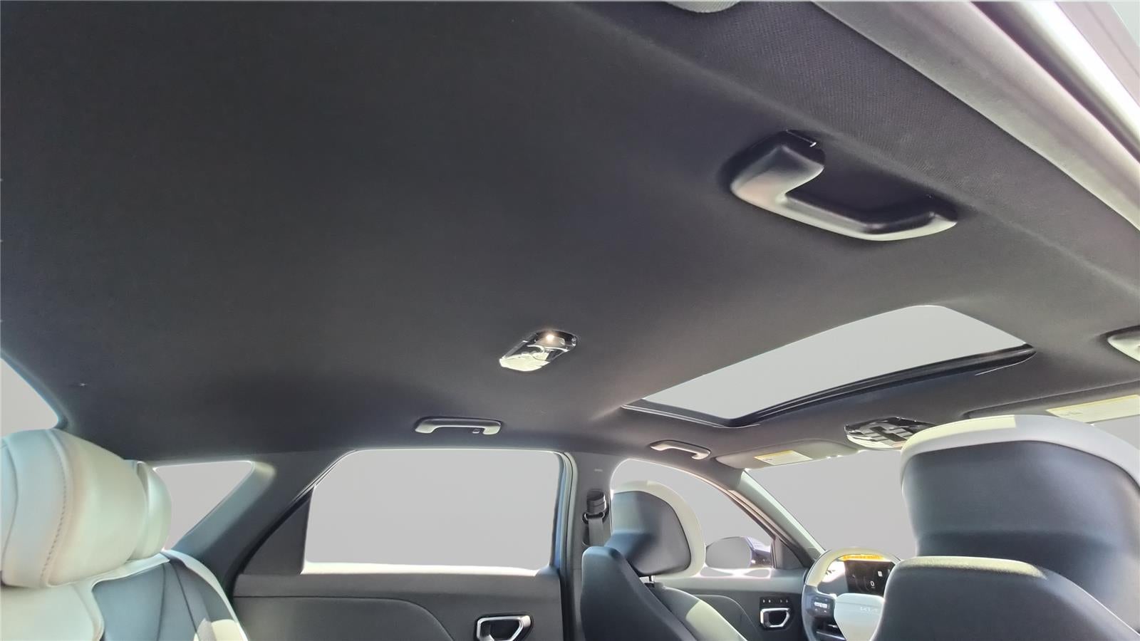 2025 Kia K4 GTLINE