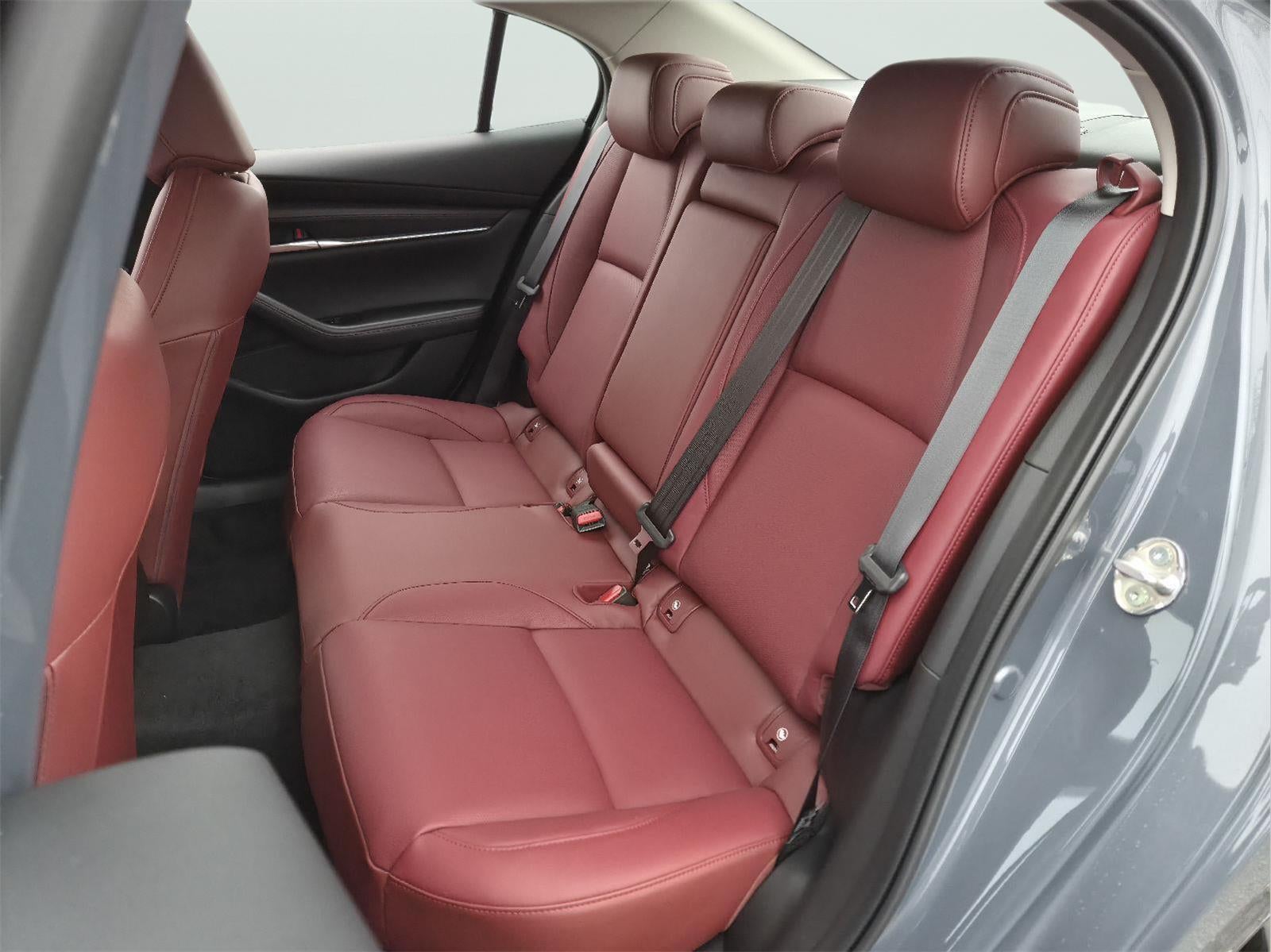 2026 Mazda Mazda3 Sedan 2.5 S Carbon Edition