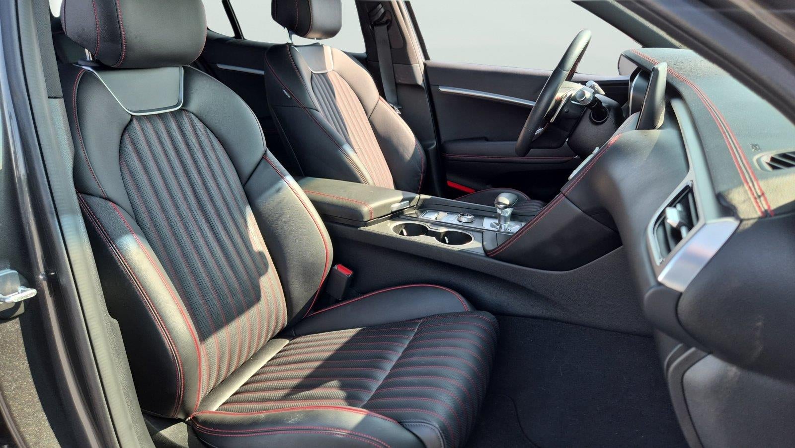 2024 Genesis G70 2.5T