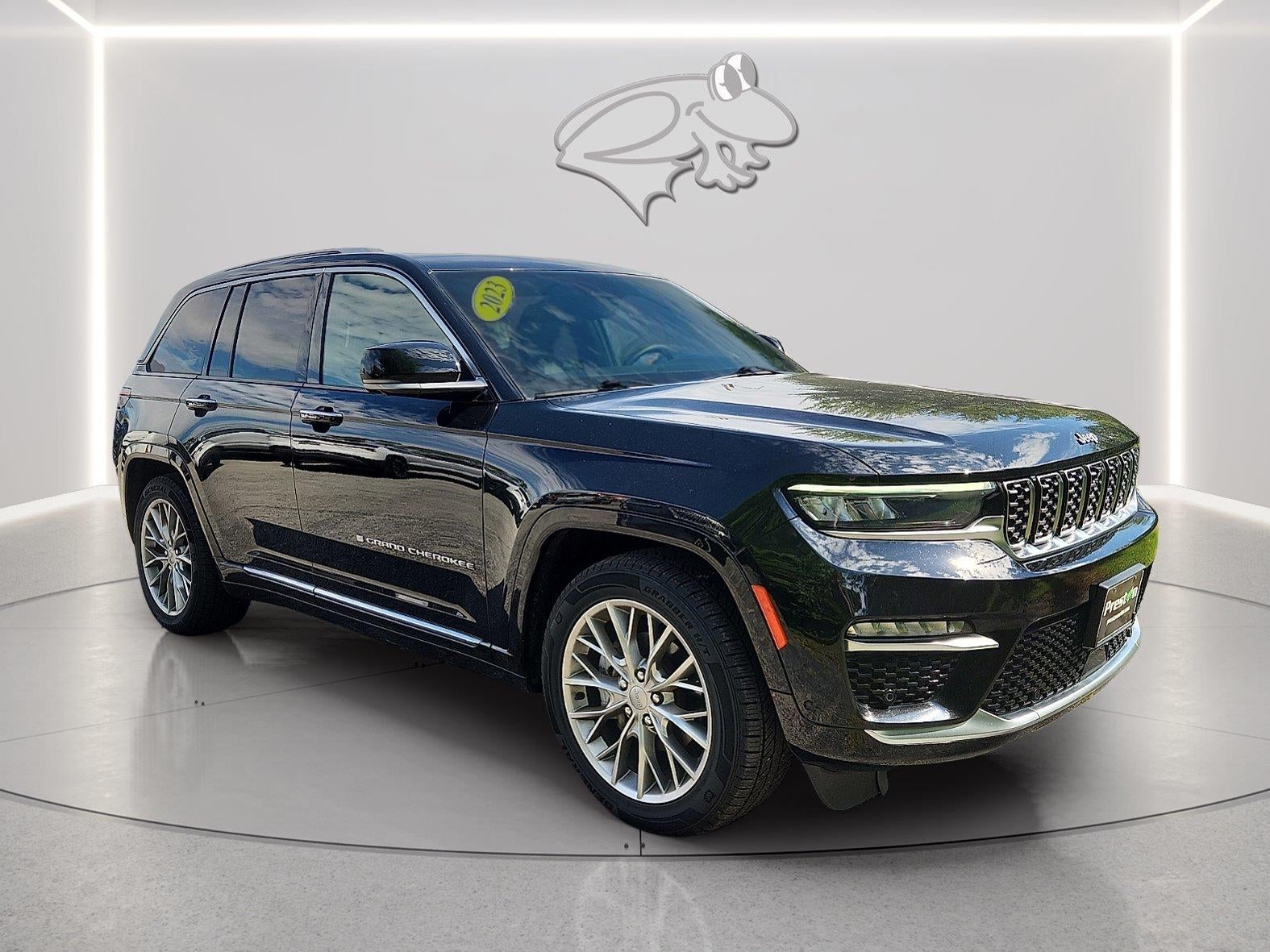 2023 Jeep Grand Cherokee Summit