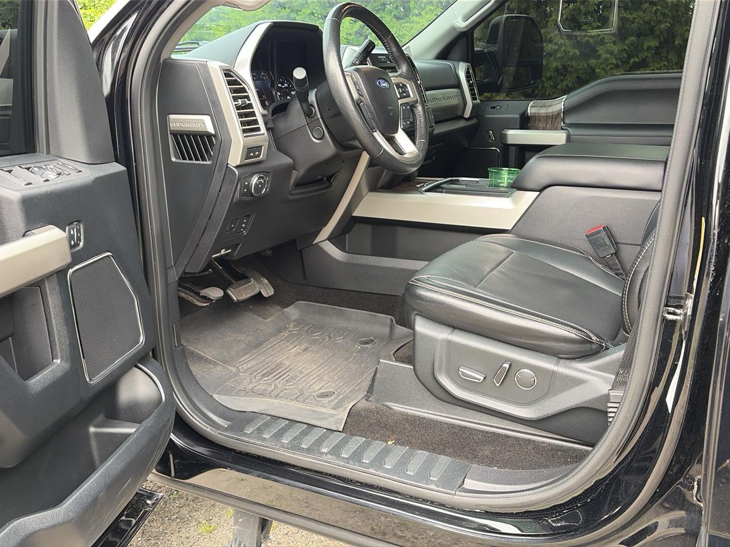 2017 Ford Super Duty F-250 SRW Lariat