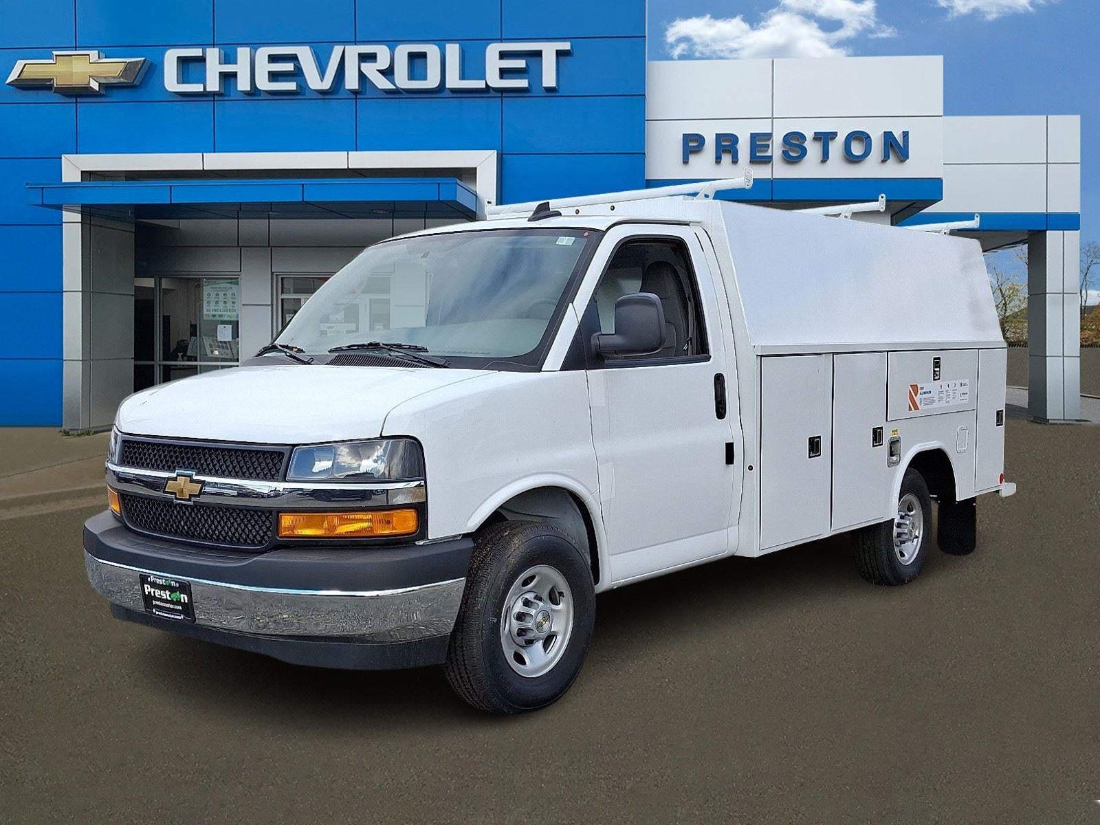 2025 Chevrolet Express Cutaway 3500 1WT