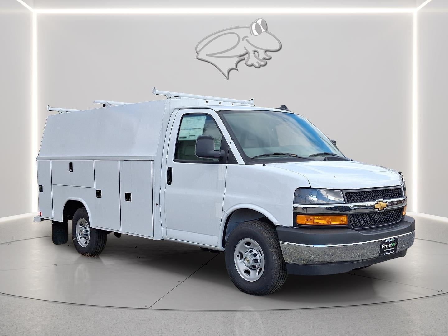 2025 Chevrolet Express Cutaway 3500 1WT