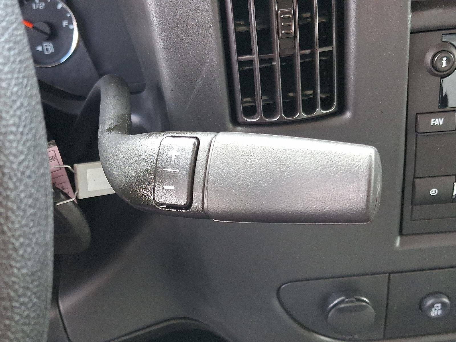 2025 Chevrolet Express Cutaway 3500 1WT