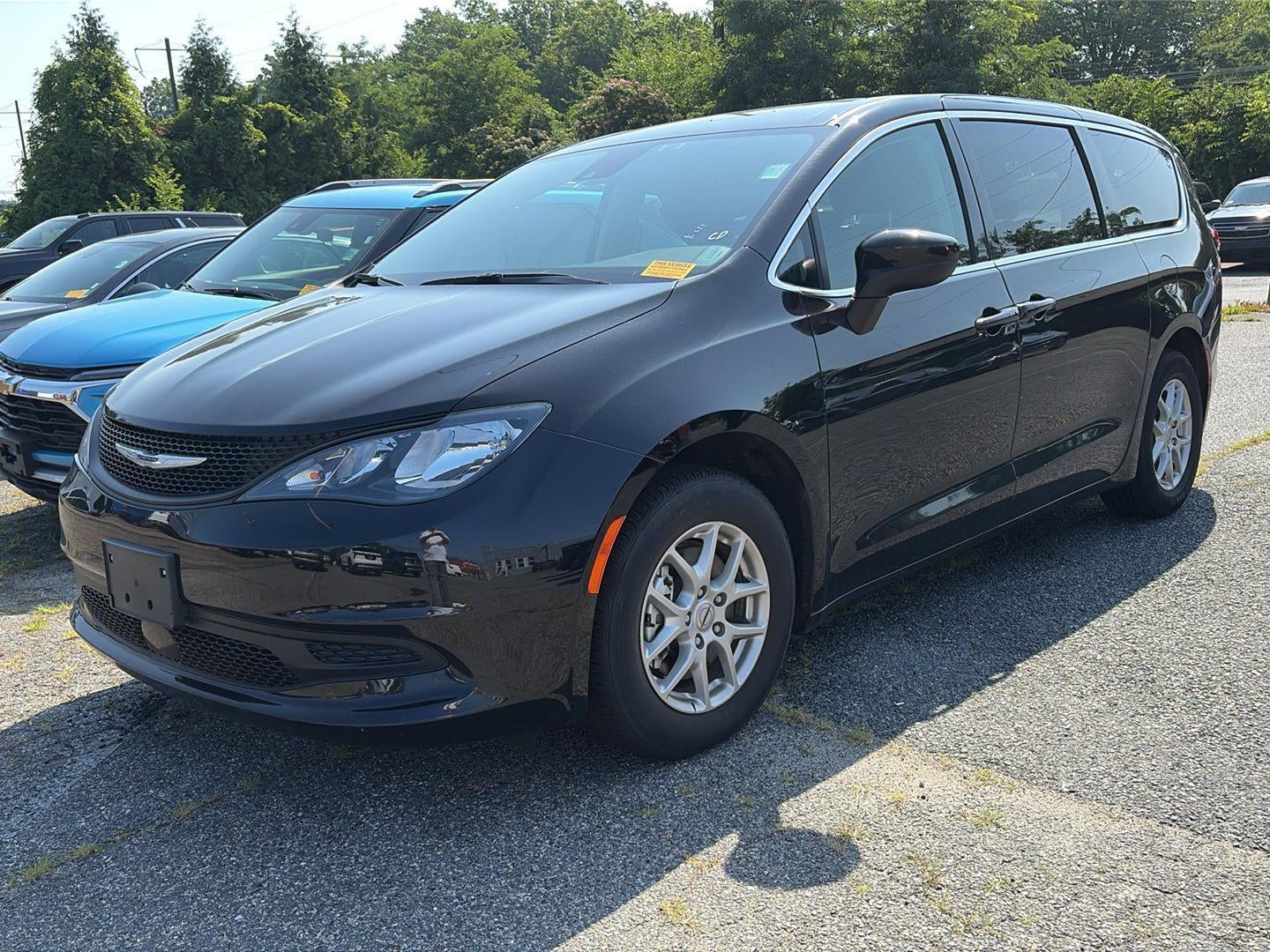 2024 Chrysler Voyager LX