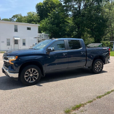 2022 Chevrolet Silverado 1500 LT (2FL)