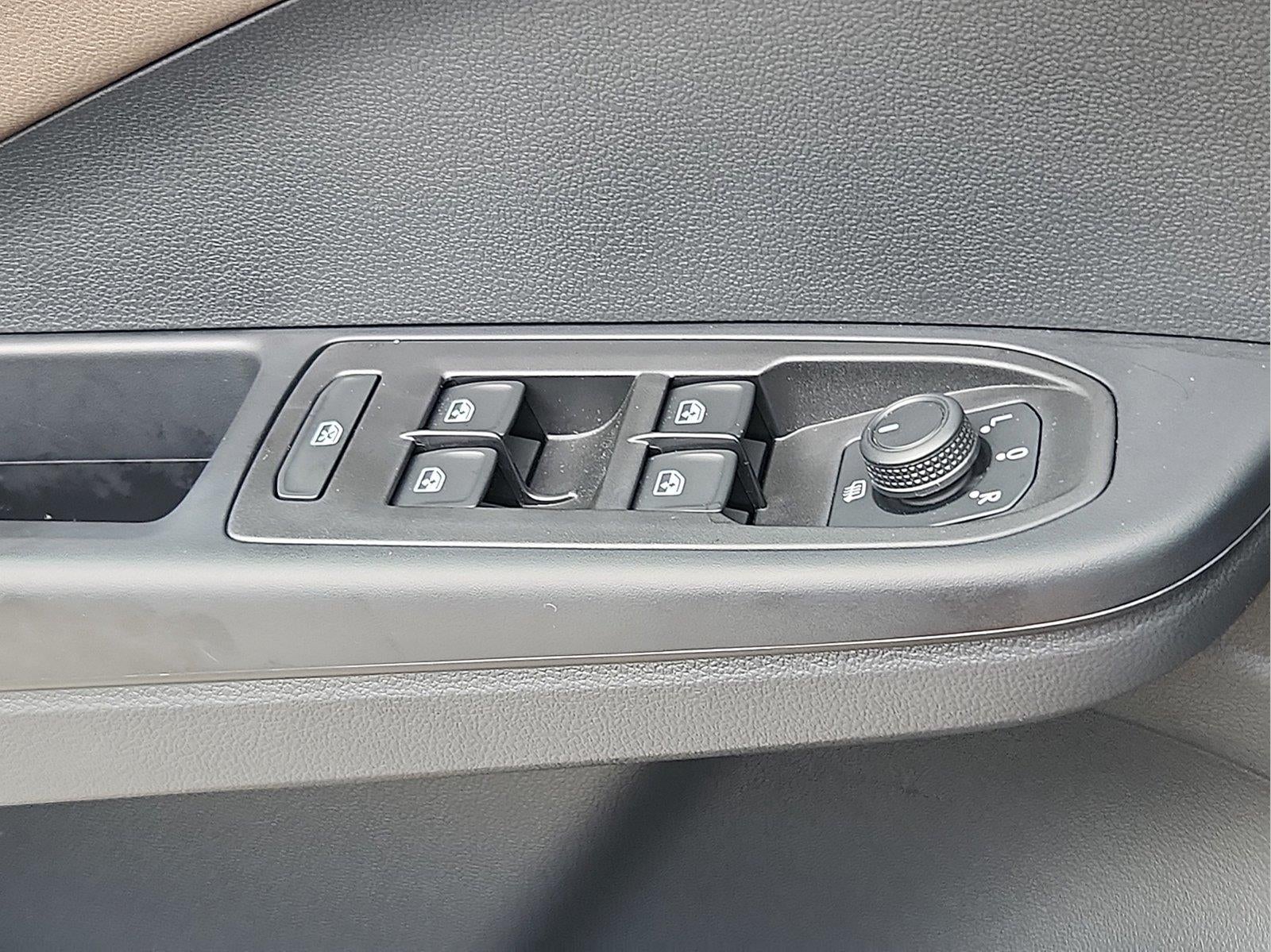 2023 Volkswagen Taos SEL